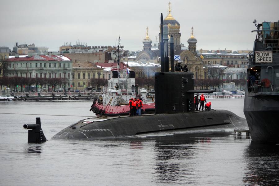 Russia’s 2nd Lada-Class Submarine ‘Kronstadt’ Starts Sea Trials